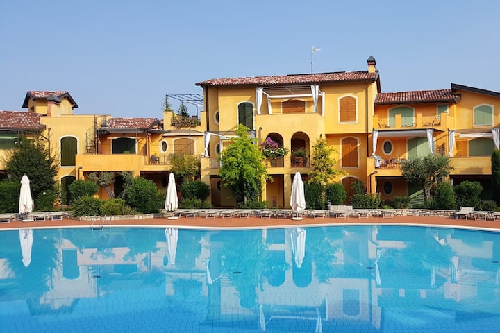 Borgo Torchio F23 By Bookinggardalake - Manerba del Garda