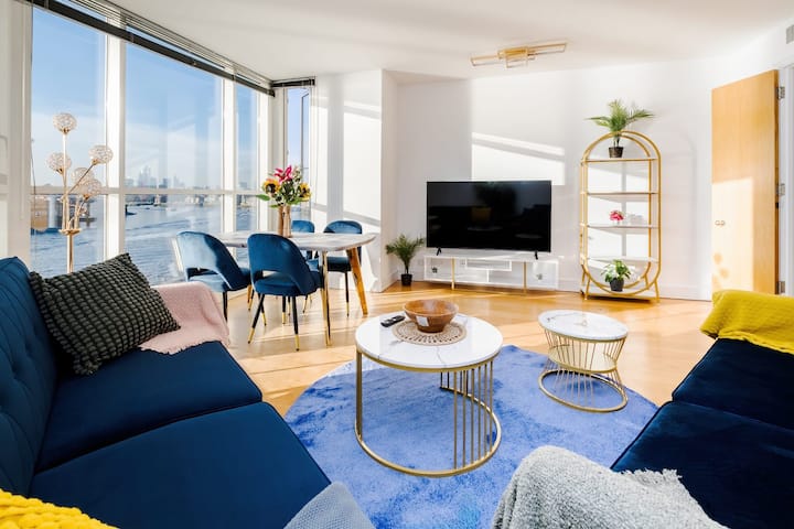Luxury Apt | Balcony & River View | Canary Wharf - Greenwich
