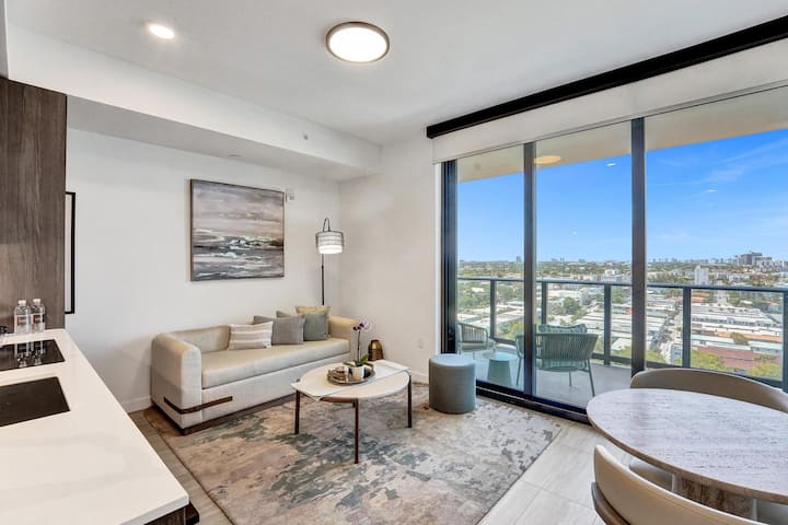Beach Vibes, 14th Floor | Stylish 1br, 72 Park - Miami Beach