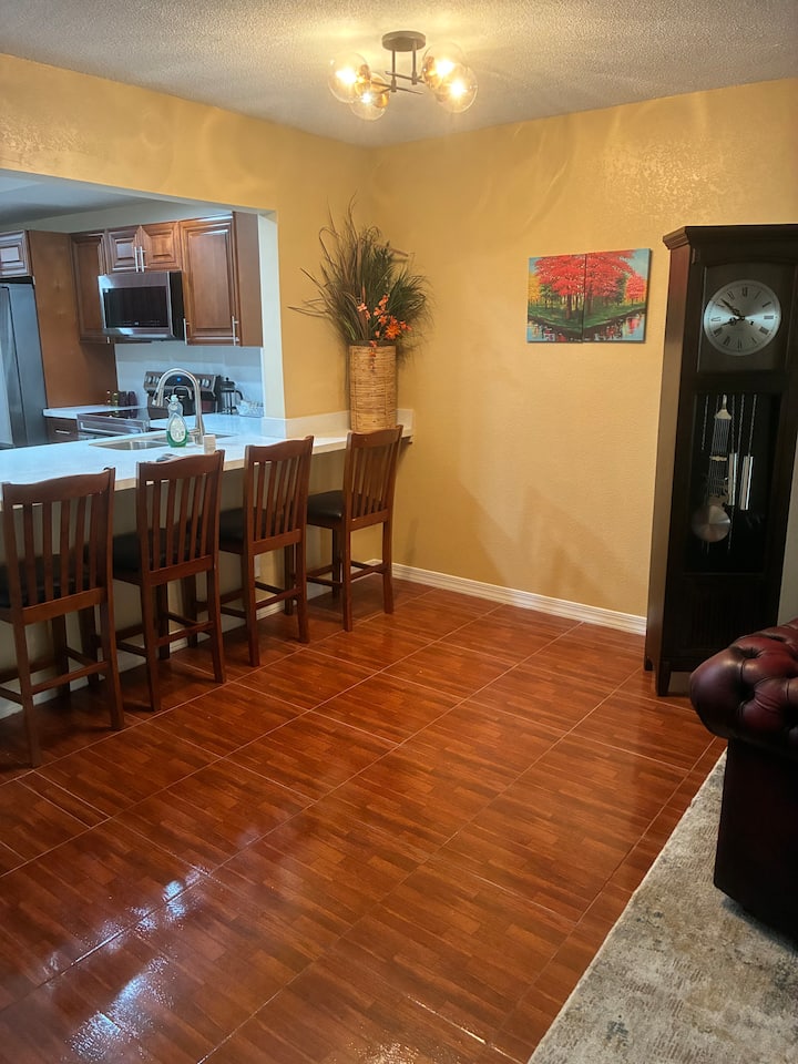 Charming 2br: Central Location, Beach & Sawgrass! - Margate, FL