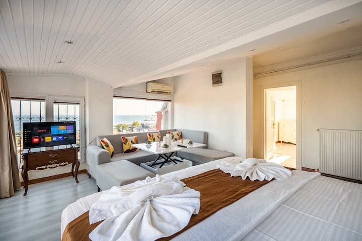 Apartment With Sea View And Two Balconies. - Beykoz
