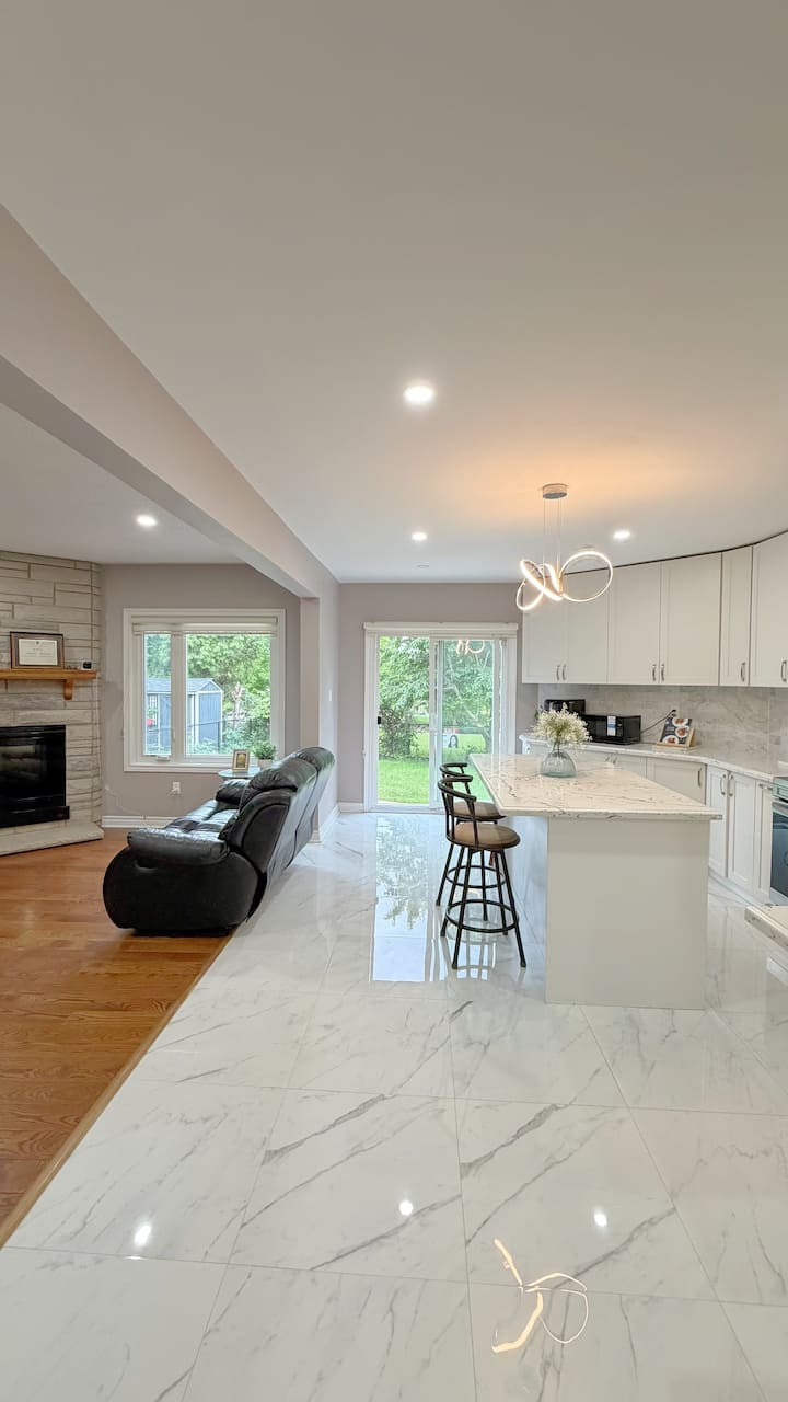 Peaceful Parkside Retreat | 3 Bedrooms - Vaughan