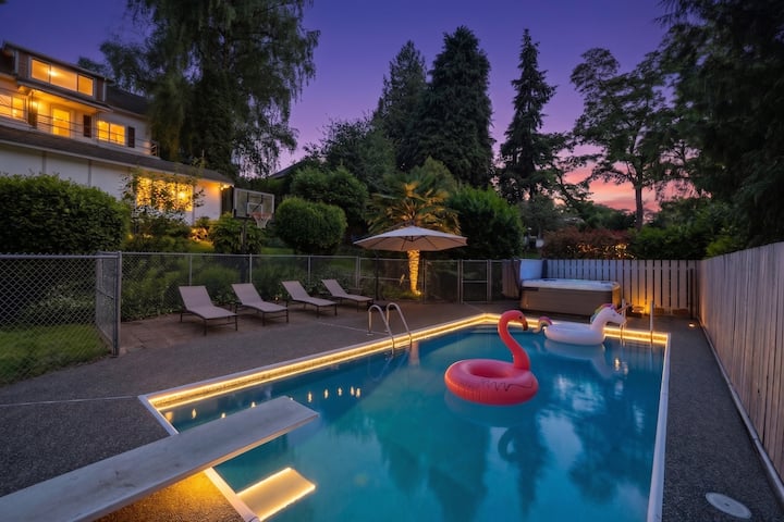 Cozy Garden Suite W/ Pool & Hot Tub | Near Airport - Seattle, WA