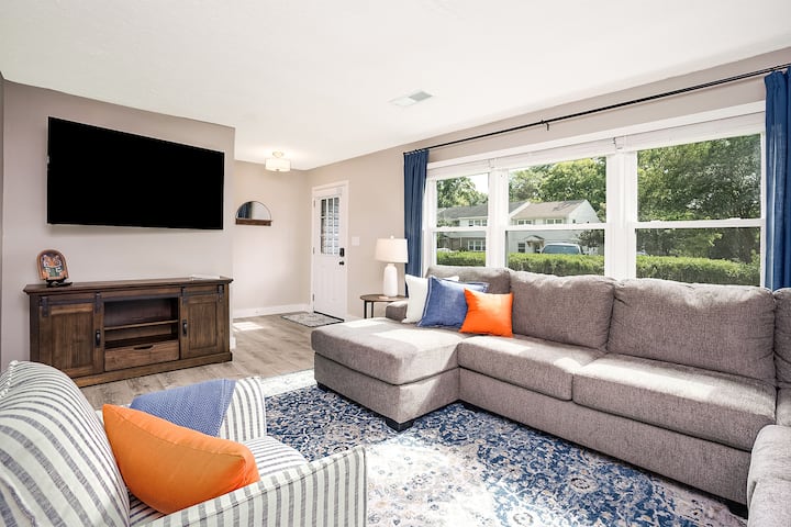 Auburn Townhouse - Walk To Campus! Newly Updated! - Auburn, AL