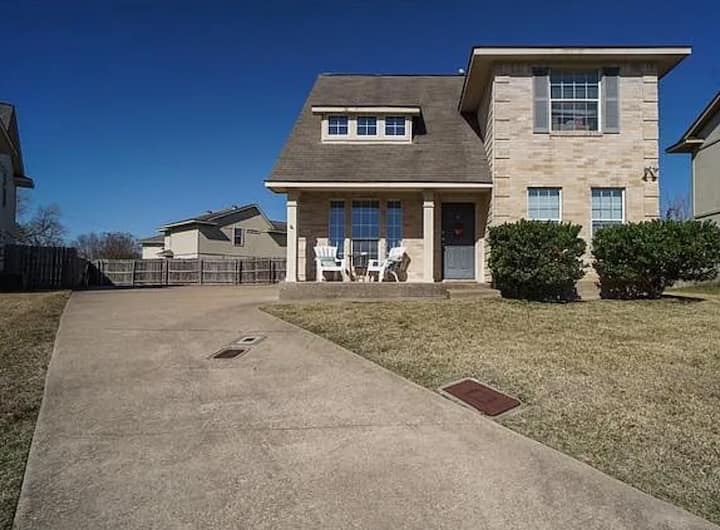 Thornton Terrace - 4 Bed 3 Bath, 5 Minutes To A&m - Bryan, TX