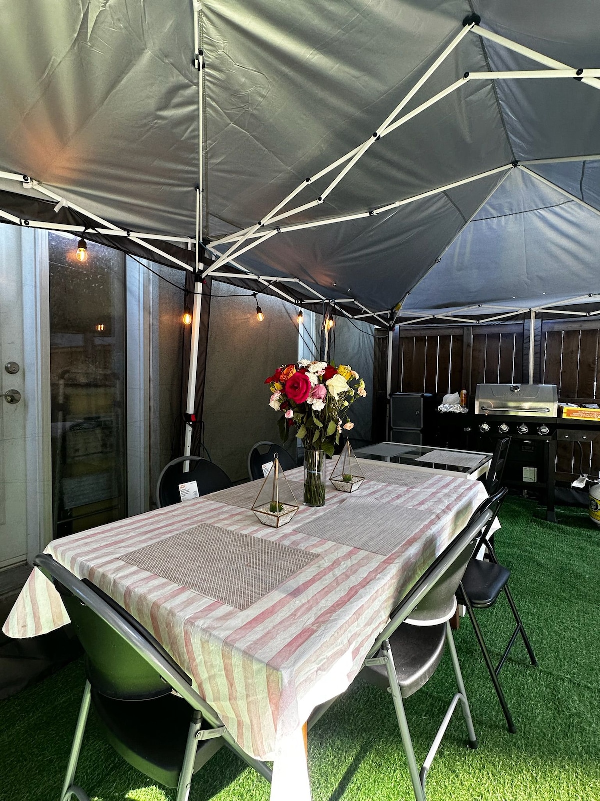 toronto-skyline-room-1-min-walk-to-subway-houses-for-rent-in