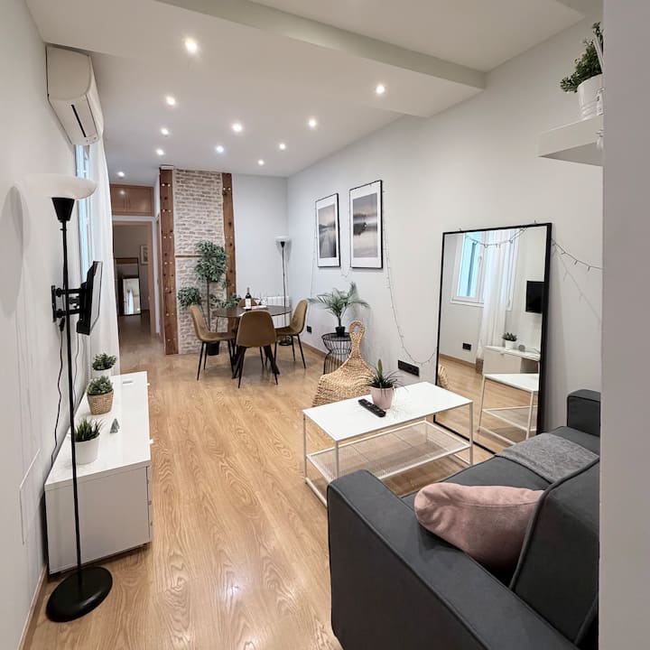 Acogedor Apartamento En Chueca  2 Dormitorios - Madrid