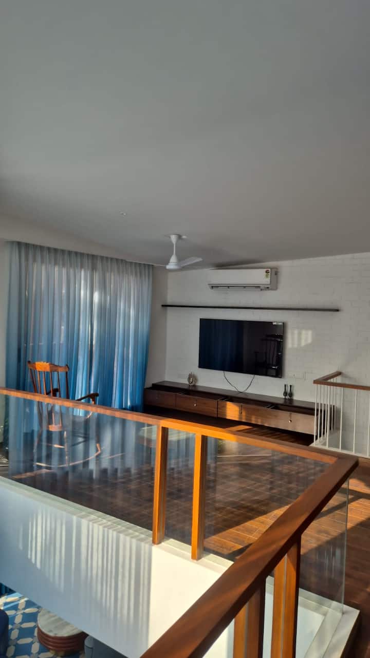Living room image 1