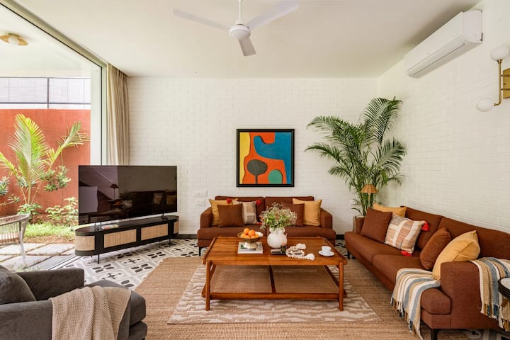 Living room image 2