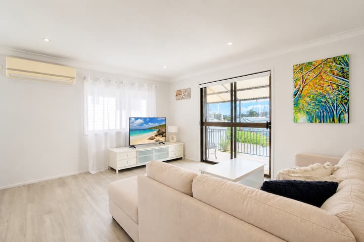 Buddina Base | Walk To Beach & Cafés - Sunshine Coast
