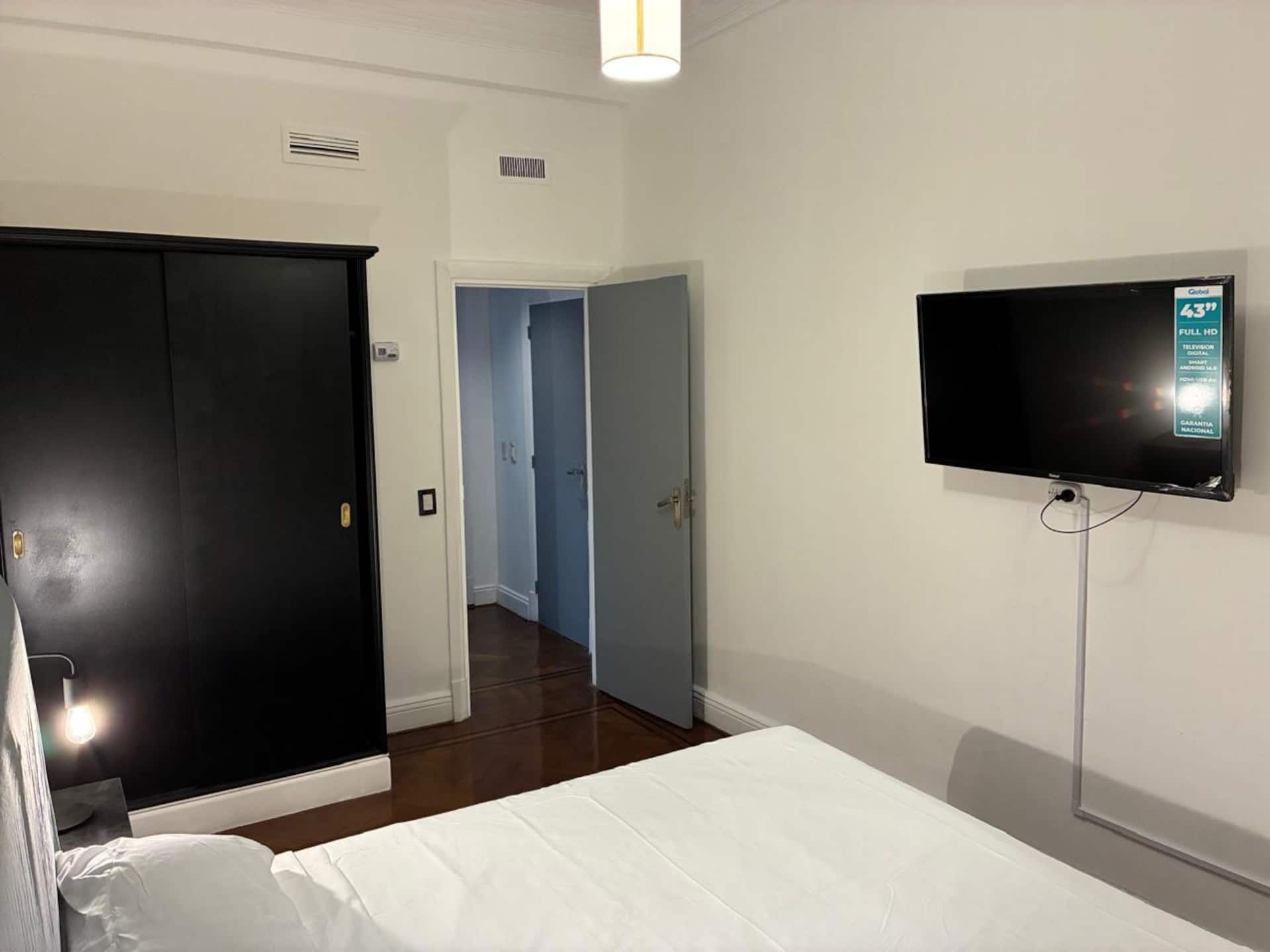 Hotel Nogaro room, double bed