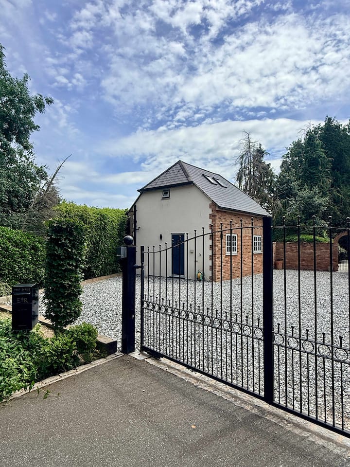Charming Private 1 Bed Annexe Retreat Near Ripley - Woking