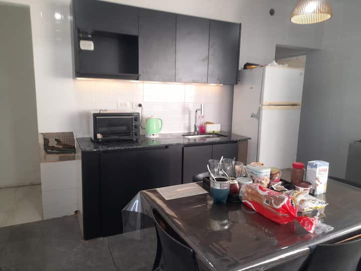 Casa De Lujo, Para 14 Huéspedes, Incluye Desayuno. - Aeropuerto Buenos Aires Ezeiza (EZE)