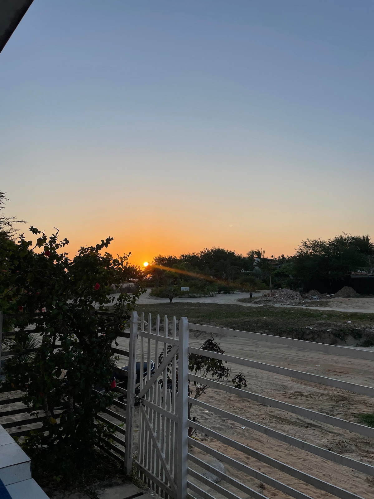 Foto do anúncio de Suíte com varanda, mini cozinha, próximo ao centro no Jericoacoara