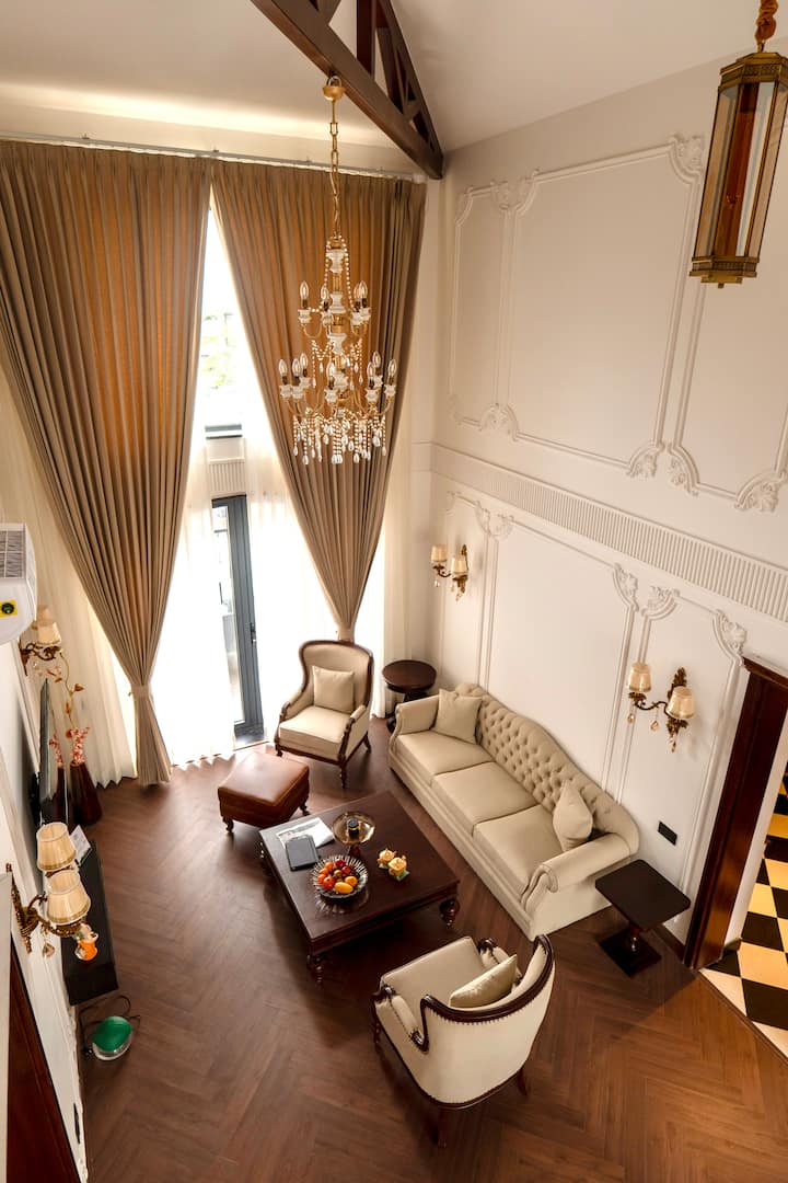 The Altus House - Luxury 5br Villa On Mall Road - Mussoorie