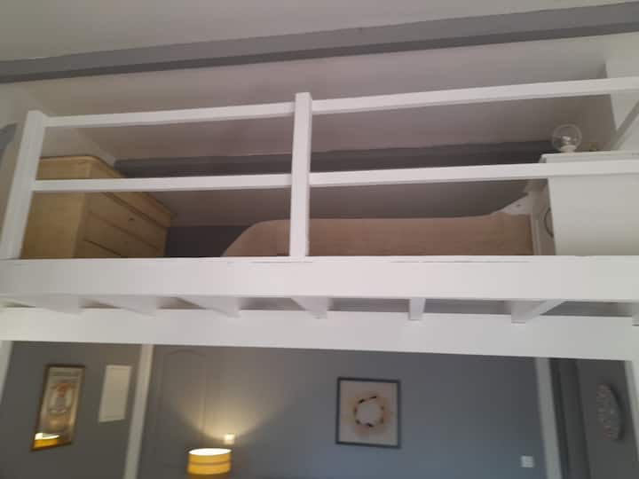 Grand Studio Avec Mezzanine Dans Un Parc Arboré - Lorgues