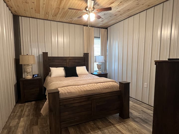 Wake refreshed in one of three comfortable bedrooms at Bad Frank Phillips Outlaw Lodge before heading out to Kentucky's legendary ATV trails.
