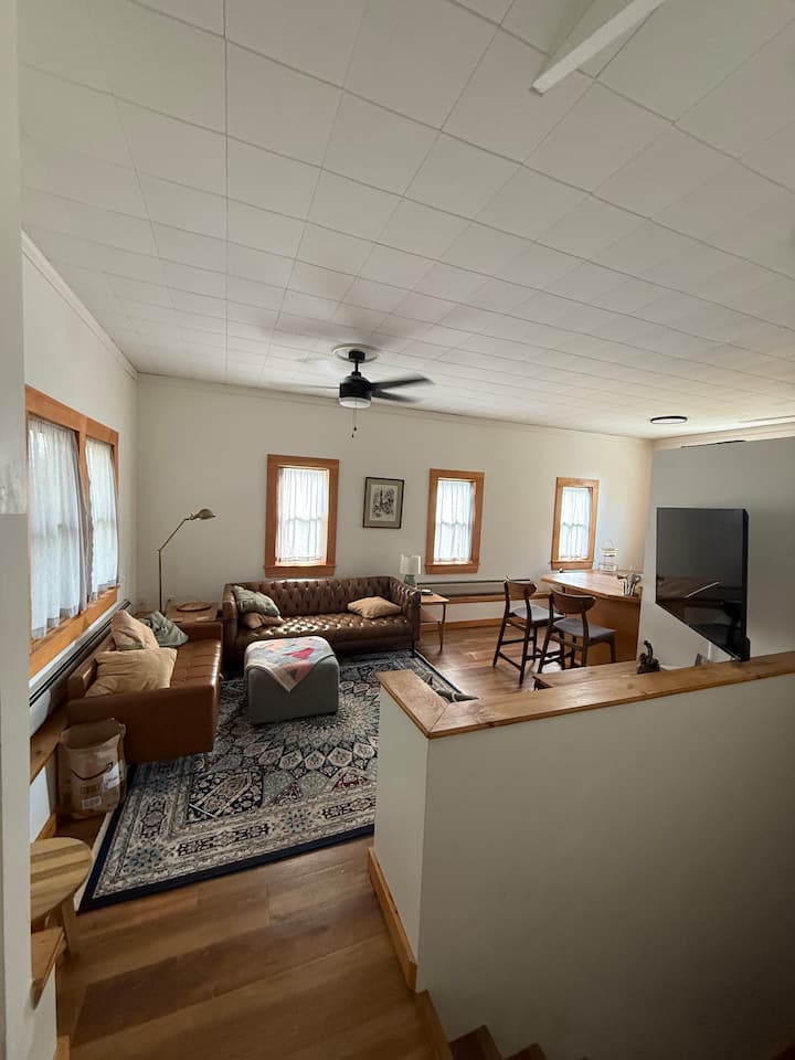 Cozy Private Room - 3br Retreat W/ Deck & Backyard - Ithaca, NY