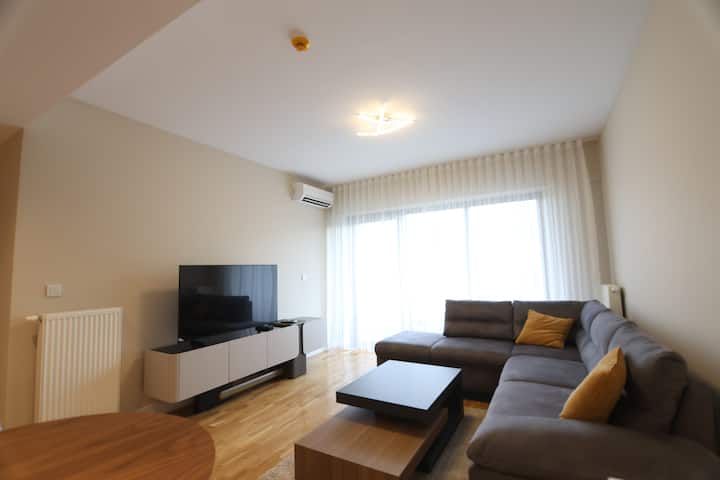Premium Managed Unit 3834