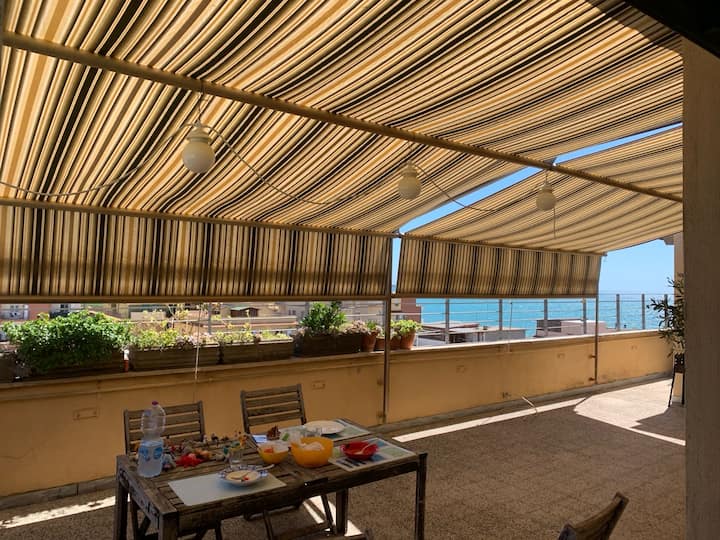 Attico Vista Mare Con Grande Terrazza A Ladispoli - Ladispoli