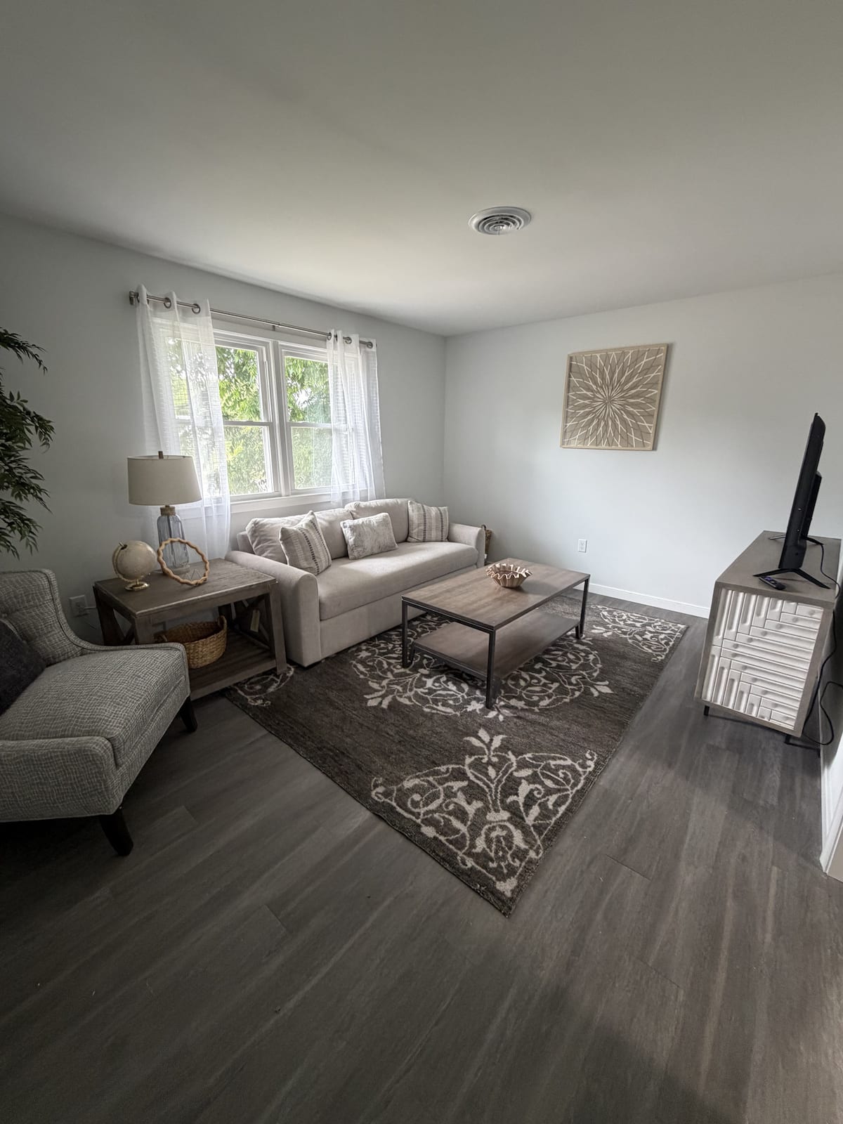 Crewe Corner · Apartment D — Crewe, Virginia