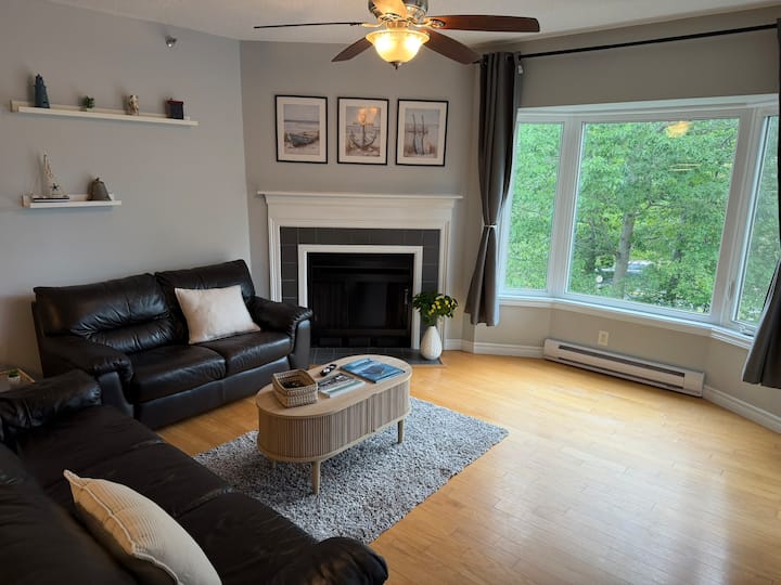 Relax By The Sea, Near Chocolate Lake & Downtown - Halifax