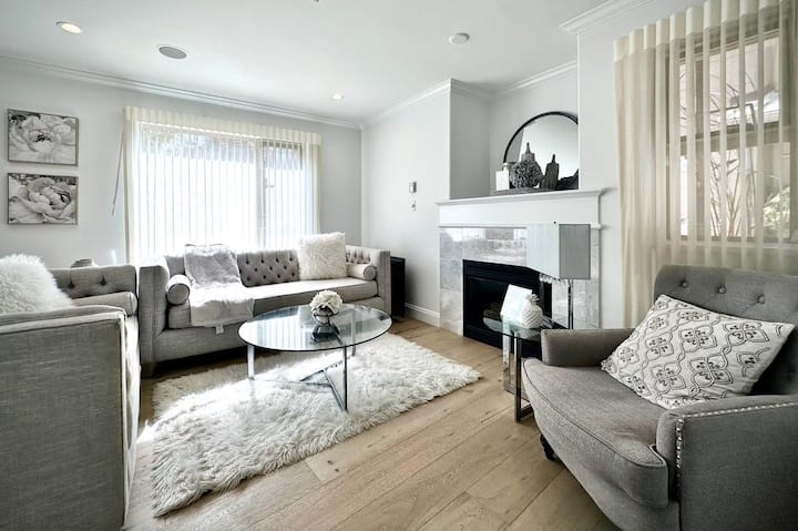 Brand New: Songhees At Ocean Pointe - Victoria