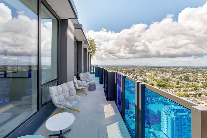 A+2br Condo Next To Joyce Skytrain - Vancouver