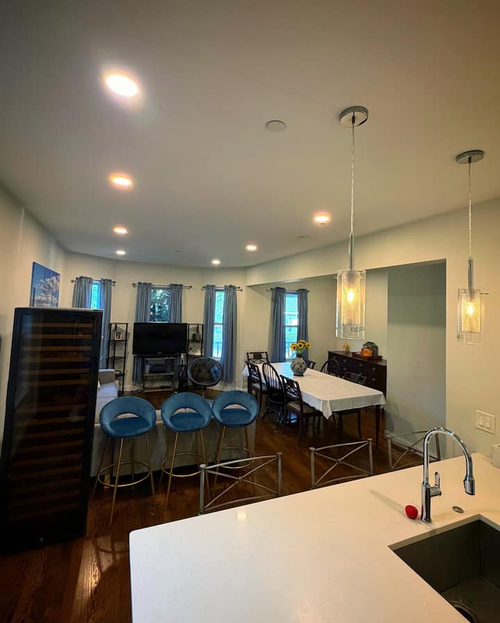 3 Bedroom Condo - Entire Space - Boston, MA
