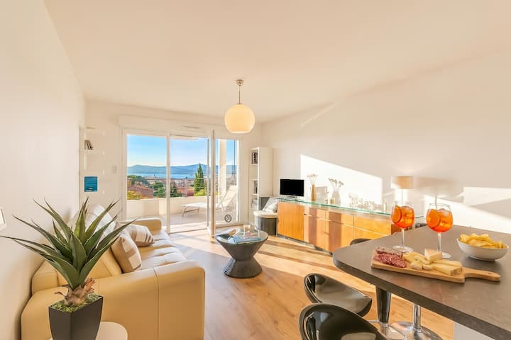 1 Bedroom Apt - Splendid View & Pool - Fréjus