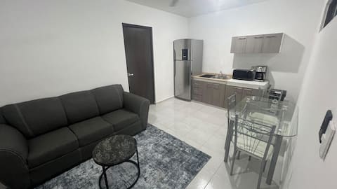 Top performing Airbnb: Apartment with 2 double beds, air conditioning, TV, etc. in Nuevo Yucatán