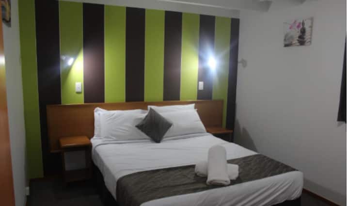 Three Bedroom Apartment - Queenstown
