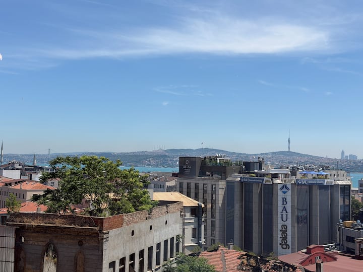 Galata Studio With Sea View Balcony  1br 1 Ac - Karaköy