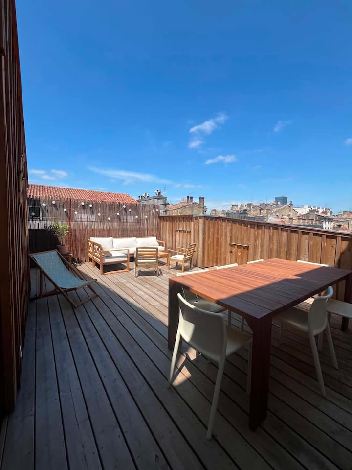 Rare : Centre Bordeaux + Terrasse Privée 35m² - Bordeaux