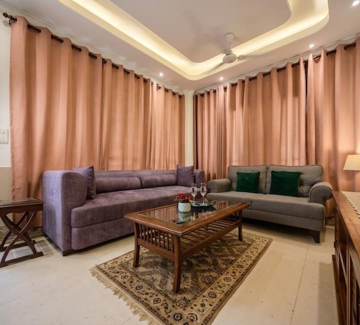 Lg 2bhk Apt. | Nr. Saket Hospital & Metro Station - New Delhi