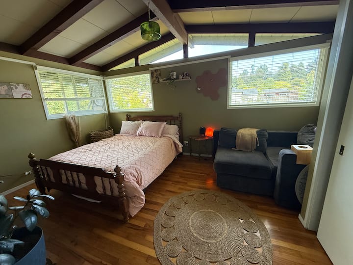 Redwood Retreat With A Sauna - Eureka, CA