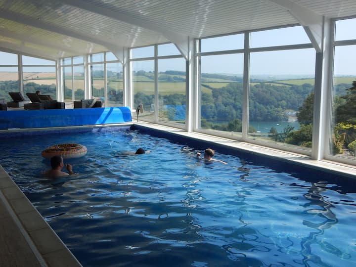 5* Barn In Cornwall With Swimming Pool & Hot Tub - Bodmin