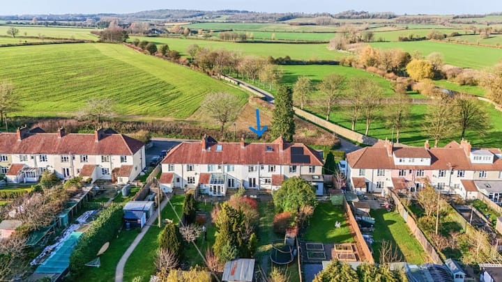 Country-chic | Walk To The Talbot Inn - Frome