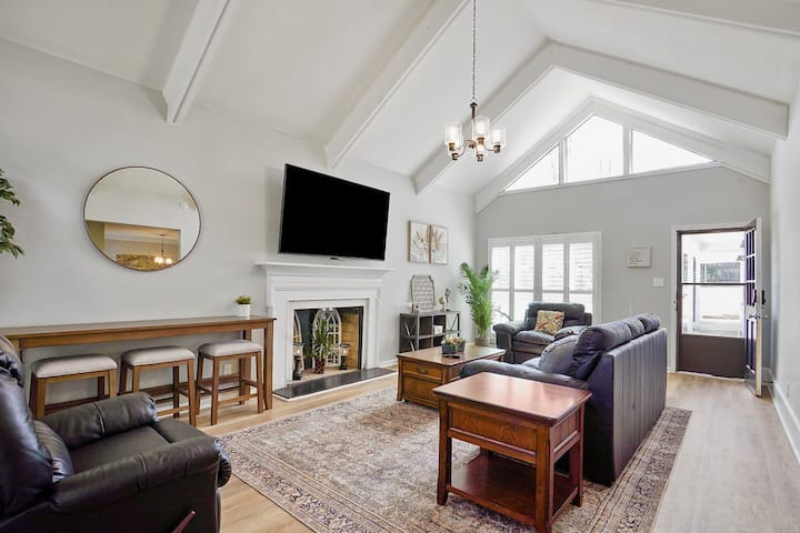Hoover Furnished Stay | Close To Interstate - Hoover, AL