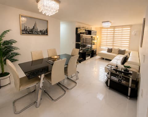 Successful Airbnb property: Beautiful and Modern Condo Apartment + Parking + Elevator in San José