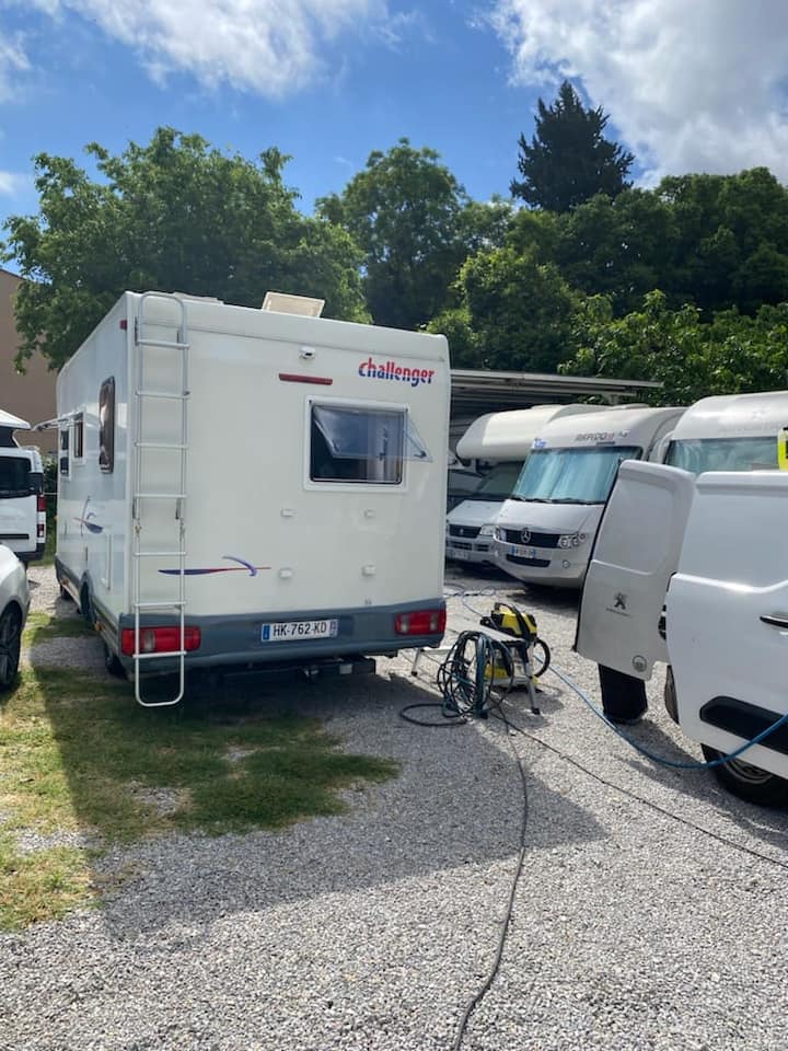 Camping-car 4 Places Pour La Saison - La Rochelle