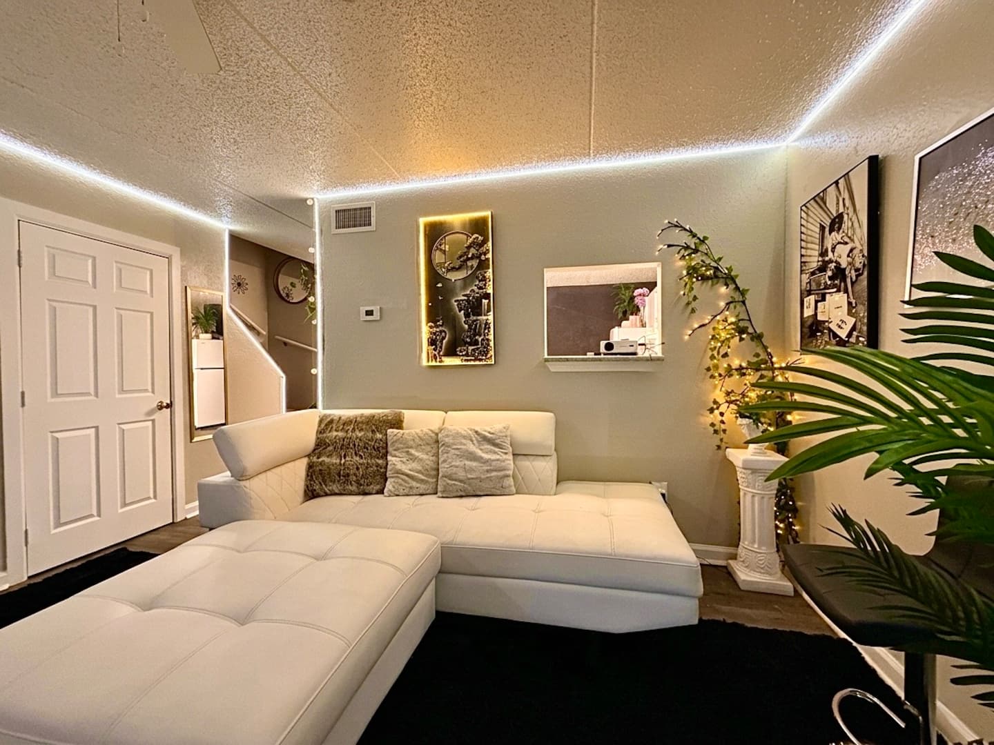 Living room lounge seating