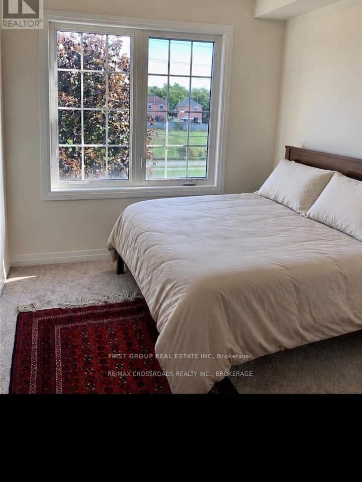 1 Cozy Room + Bath In Quiet Neighbourhood - Ajax