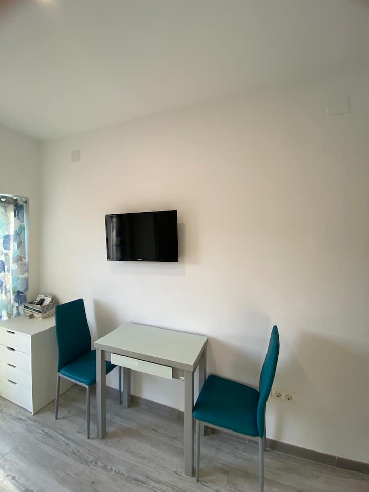 Studio Avec Terrasse Ensoleillée Près De L'aéropor - Torremolinos