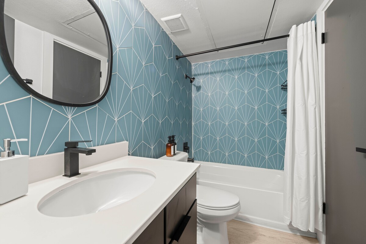 Cozy Retreat | Walk to South Congress |DT Austin