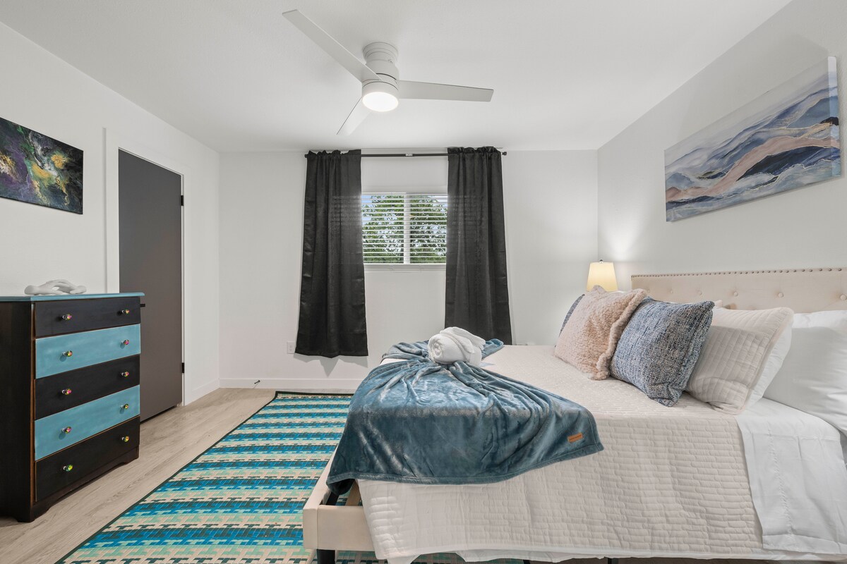 Cozy Retreat | Walk to South Congress |DT Austin