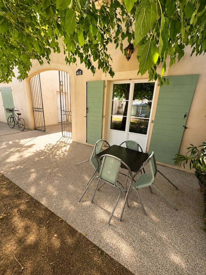Jasse Camarguaise 5 Personnes Avec Piscine - Lunel