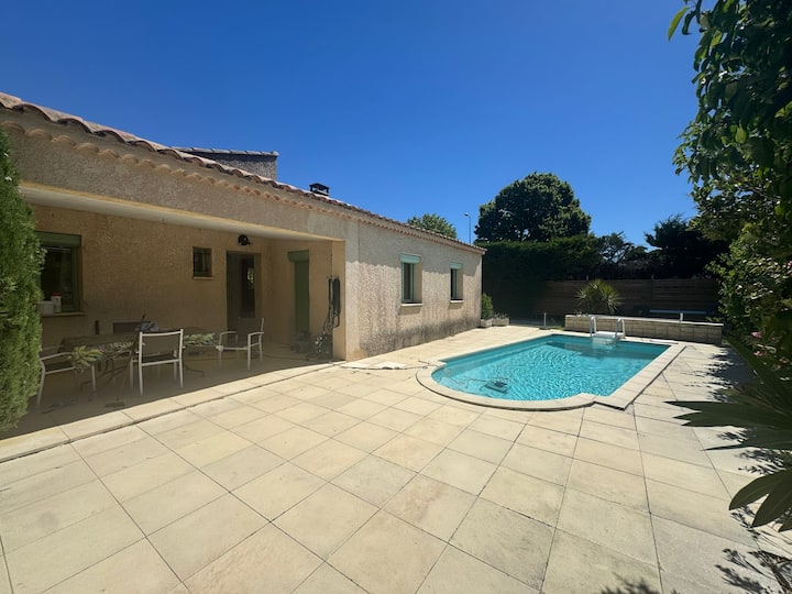 Villa Avec Piscine Privative Dans Quartier Calme - Avignon