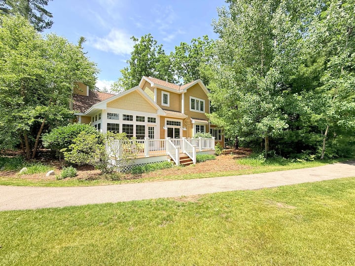 Cherry Bear Cottage At Woodstone In Glen Arbor - Empire, MI
