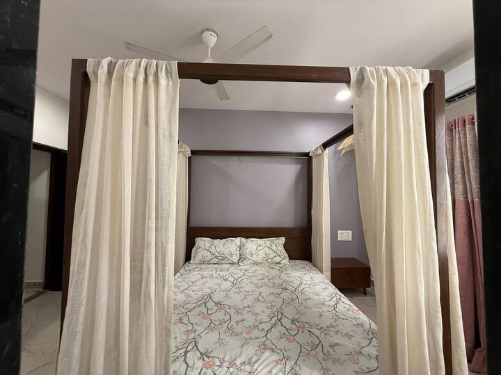 Bedroom 1 image 4